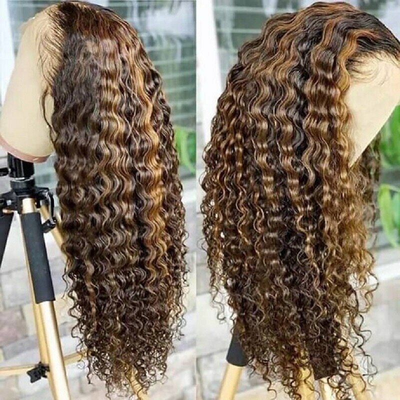 Extensions de cheveux brésiliens brune bouclée.